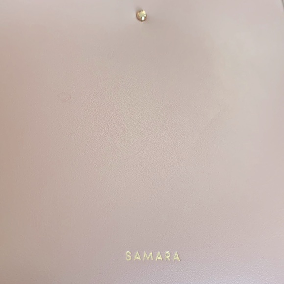 SAMARA Peony Medium Shoulder Bag w/ adjustable shoulder strap & 1 button closure - Picture 8 of 10